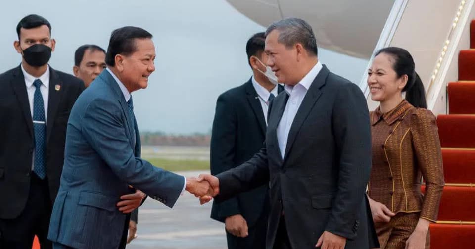 សម្តេចមហាបវរធិបតី ហ៊ុន ម៉ាណែត នាយករដ្ឋមន្ត្រី នៃព្រះរាជាណាចក្រកម្ពុជា និងលោកជំទាវបណ្ឌិត ព្រមទាំងគណៈប្រតិភូរាជរដ្ឋាភិបាលកម្ពុជា បានមកដល់ព្រះរាជាណាចក្រកម្ពុជា ប្រកបដោយសុវត្ថិភាព