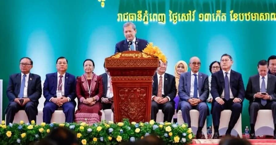 សម្តេចធិបតីនាយករដ្ឋមន្ត្រី អញ្ជើញជាអធិបតីទិវាជាតិសហគ្រាសធុនមីក្រូ តូច និងមធ្យម