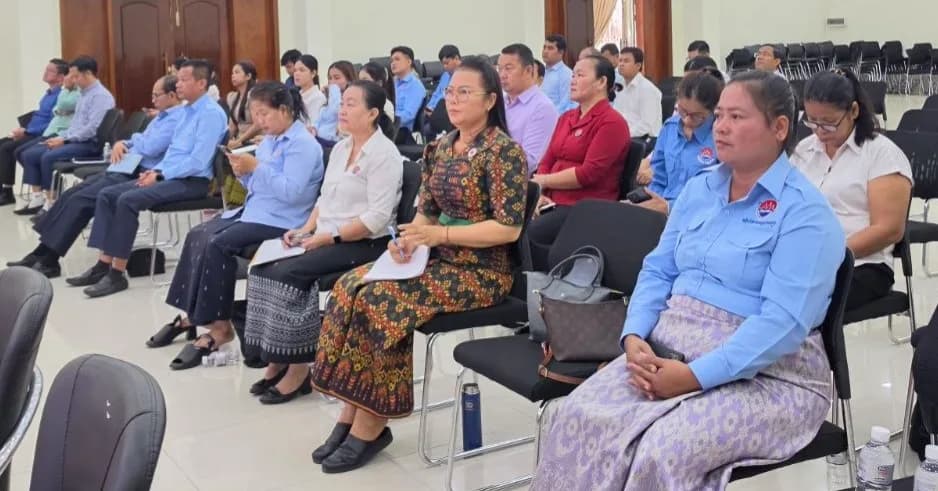 លោកស្រី ណៃ ធីតា ប្រធានមន្ទីរព័ត៌មានខេត្តក្រចេះ អញ្ជើញចូលរួមសិក្ខាសាលាផ្សព្វផ្សាយអំពីវឌ្ឍនភាពការងារកែទម្រង់វិមជ្ឈការ វិសហមជ្ឈការក្រសួងព័ត៌មាន និងការពិនិត្យឡើងវិញមុខងារ ដែលបានធ្វើប្រតិភូកម្មទៅមន្ទីរព័ត៌មាន និងទៅរដ្ឋបាលថ្នាក់ក្រោមជាតិ