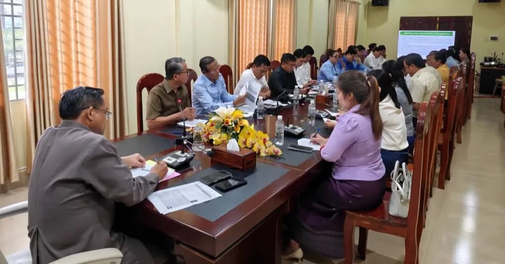 លោក ទុយ ប៊ុនសេរីរ័ត្នមុនី អភិបាលរងខេត្តក្រចេះ អញ្ជើញដឹកនាំកិច្ចប្រជុំស្តីពីការពិនិត្យ វាយតម្លៃ ជម្រុញការប្រមូលចំណូលសារពើពន្ធ និង មិនមែនសារពើពន្ធ