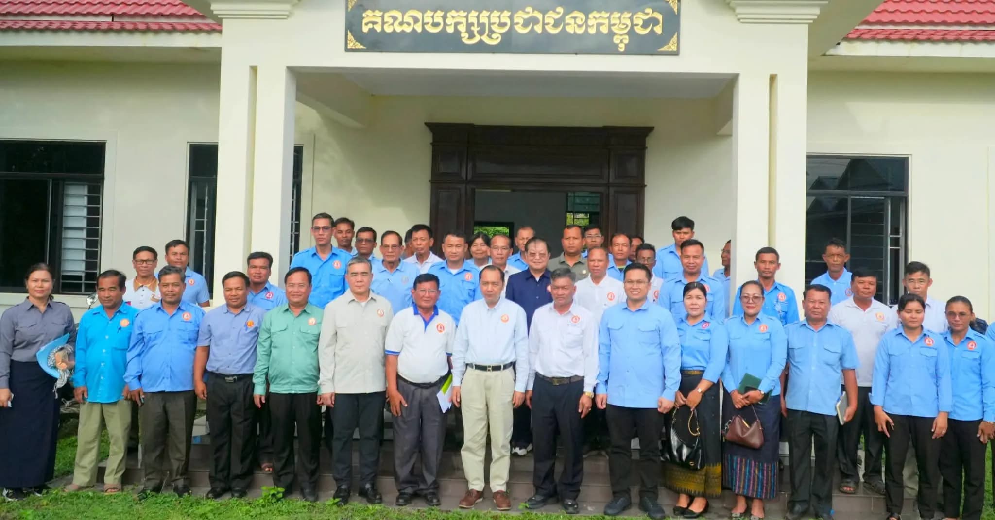 ឯកឧត្តម នេត្រ ភក្ត្រា សមាជិកគណៈកម្មាធិការកណ្តាល គណបក្សប្រជាជនកម្ពុជា និងជាប្រធានក្រុមការងារគណបក្សចុះមូលដ្ឋានខេត្តក្រចេះ អញ្ជើញជួបសំណេះសំណាលជាមួយសមាជិក សមាជិកាក្រុមប្រឹក្សាឃុំស្វាយជ្រះ ស្រុកស្នួល