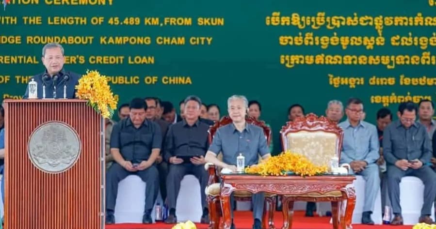 សម្តេចមហាបវរធិបតី ហ៊ុន ម៉ាណែត នាយករដ្ឋមន្ត្រីនៃព្រះរាជាណាចក្រកម្ពុជា  សម្ពោធបើកឱ្យប្រើប្រាស់ជាផ្លូវការកំណាត់ផ្លូវជាតិលេខ៧