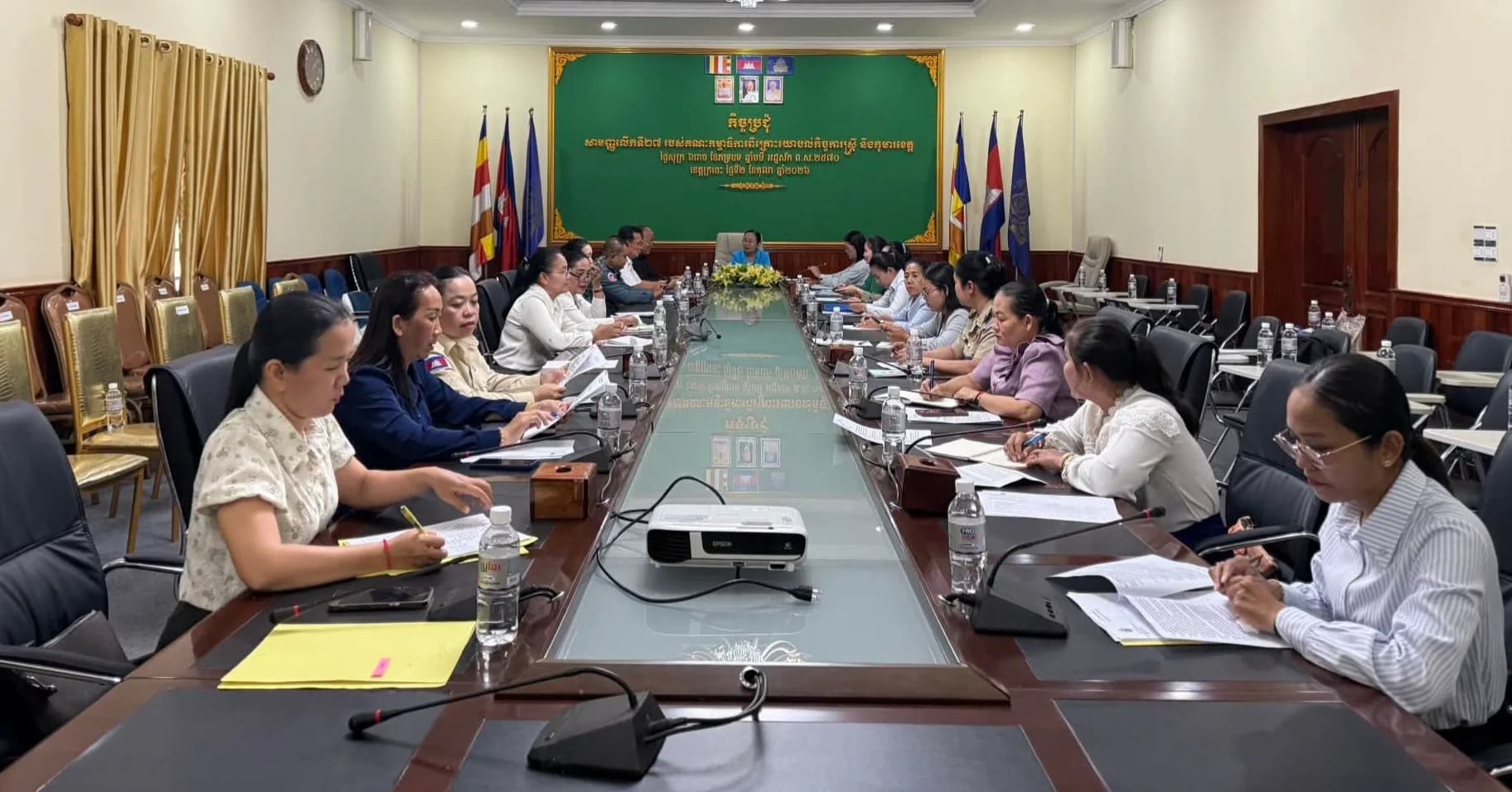 លោកជំទាវ ប៊ុន សុីថូត សមាជិកក្រុមប្រឹក្សាខេត្ត ដឹកនាំកិច្ចប្រជុំសាមញ្ញលើកទី២៧ របស់គណៈកម្មាធិការពិគ្រោះយោបល់កិច្ចការស្ត្រីនិងកុមារខេត្ត