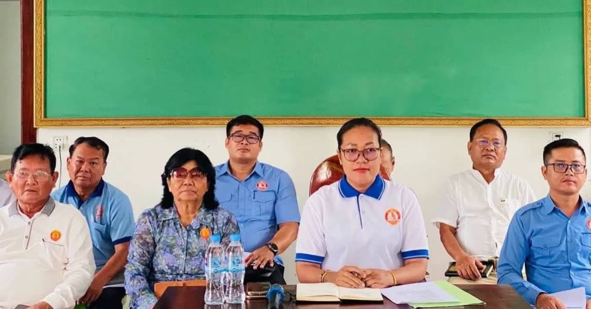 លោកស្រី អ៊ុយ ធីដែន ប្រធានក្រុមការងារថ្នាក់ស្រុក ចុះមូលដ្ឋានឃុំស្វាយជ្រះ បានដឹកនាំប្រជុំជីវភាពនយោបាយបក្សឃុំ ប្រចាំខែសីហា ឆ្នាំ២០២៦