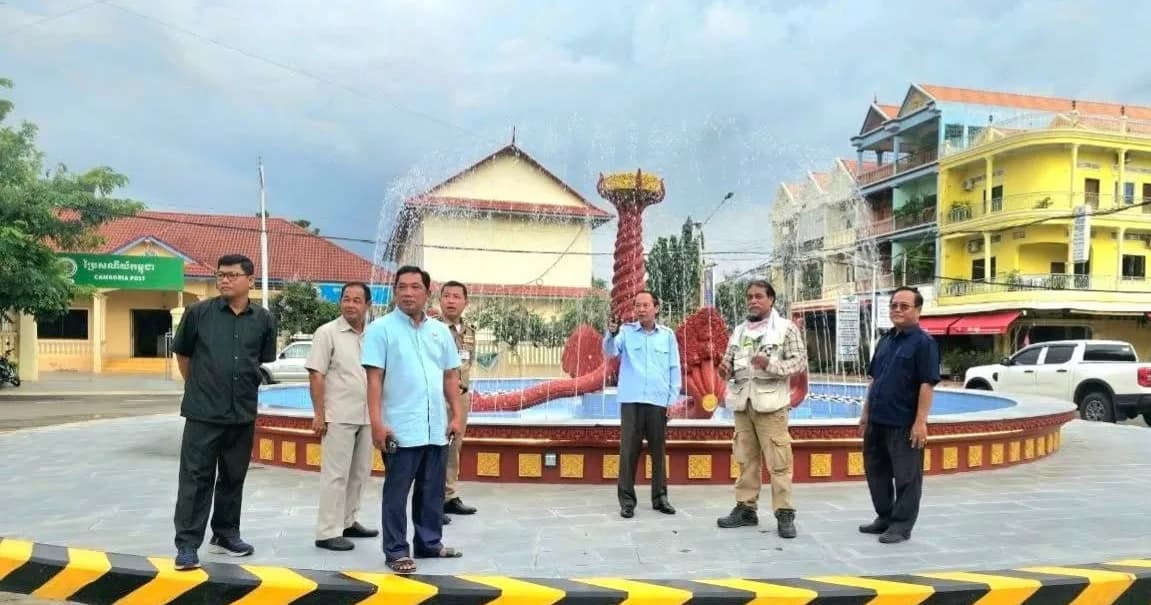ឯកឧត្តម វ៉ា ថន អភិបាលខេត្តក្រចេះ ដឹកនាំក្រុមការងារខេត្ត ចុះពិនិត្យសមិទ្ធផលហេដ្ឋារចនាសម្ព័ន្ធនានាដែលសម្រេចបានរួចរាល់ ក្នុងក្រុងក្រចេះ